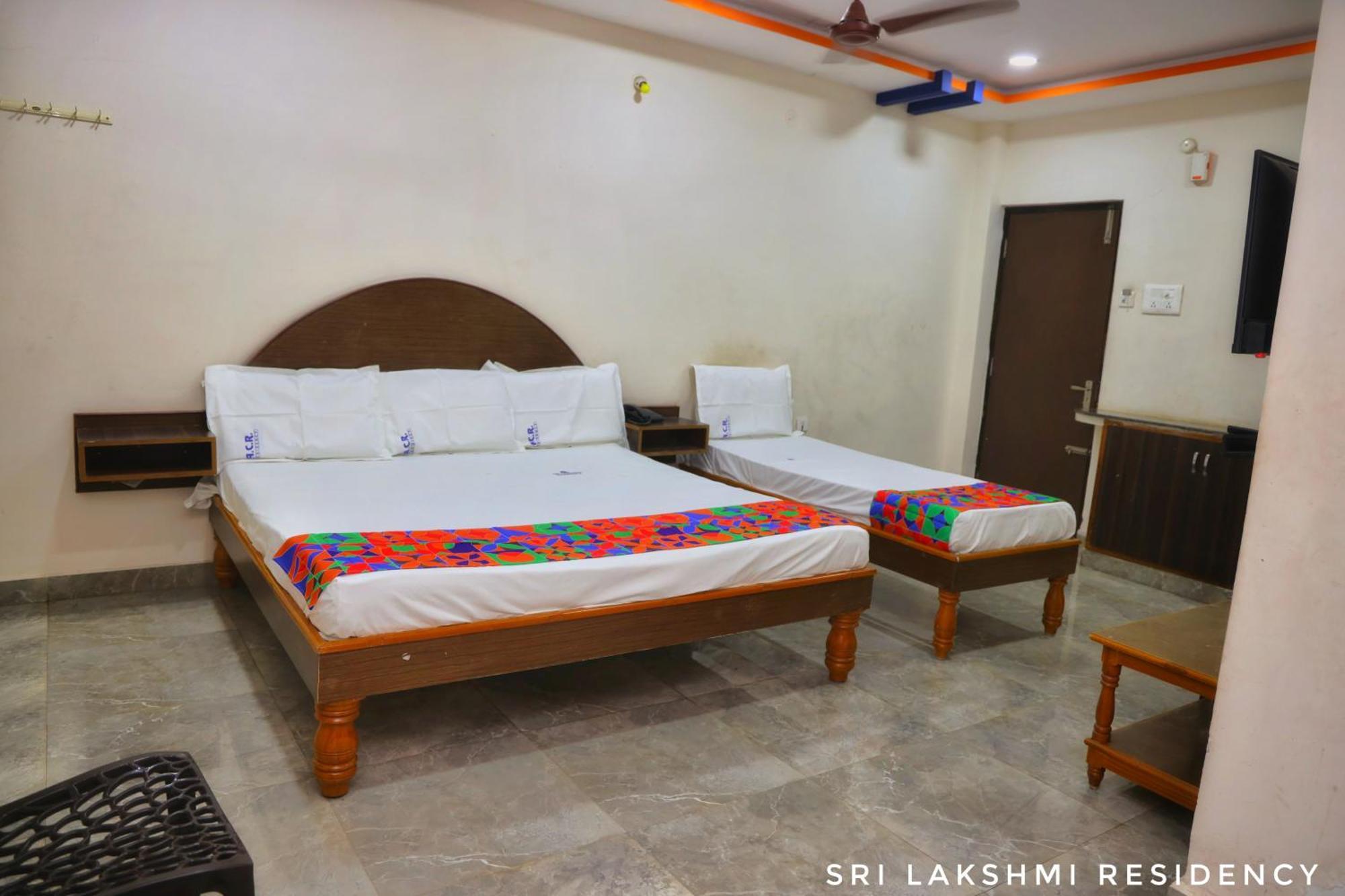 Sri Lakshmi Residency Hotel Tirupati Exterior photo